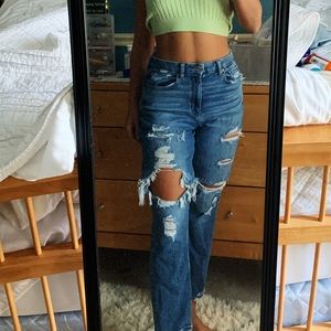 AE Stretch Ripped Boyfriend Jeans